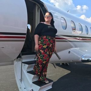 Meet your Posher, Elizabeth